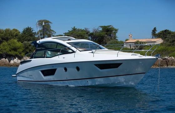 Beneteau GT40