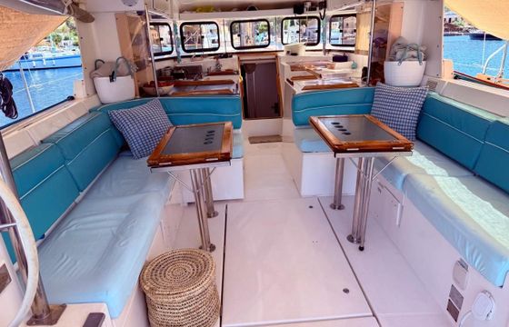Dufour Atoll 43