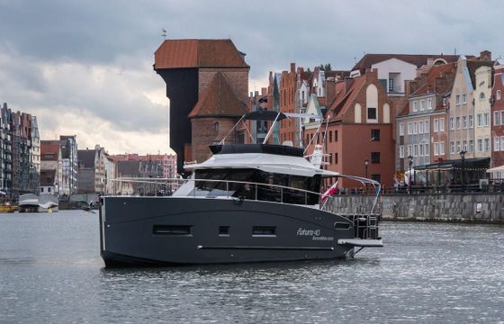 Cobra Futura 40 Grand Horizon