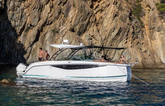 Jeanneau TH33 Twin-Hull