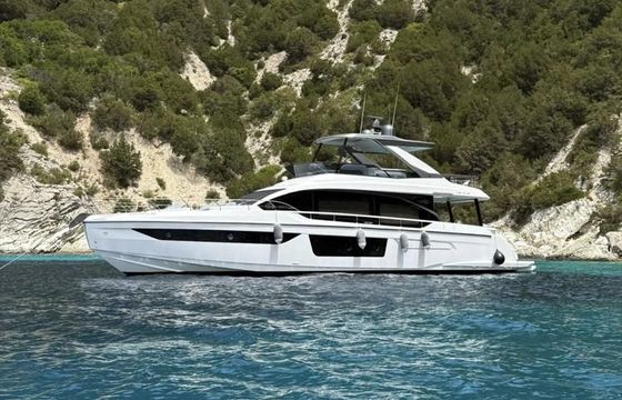 Azimut 68 FLY