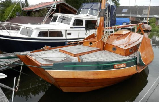 Van Der Meulen Kajuitzeilschouw 800
