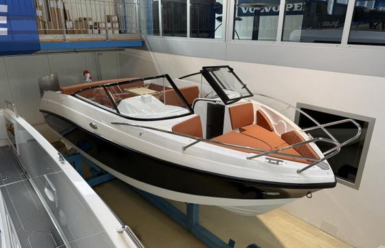 Coaster 600 Bow Rider