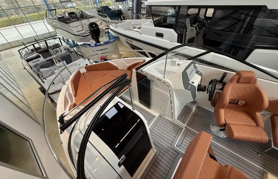 Coaster 600 Bow Rider