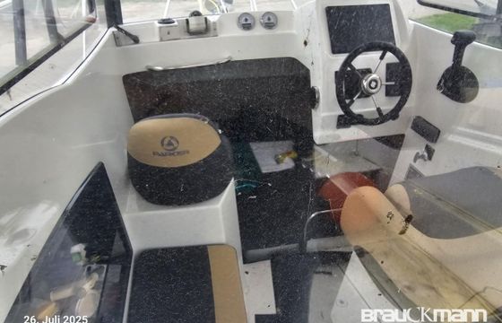 Parker Marine 660 Pilothouse