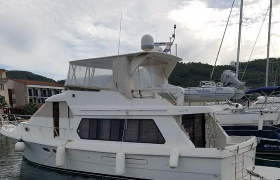Hampton Yachts 490 Pilothouse