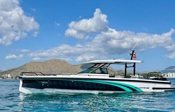 Axopar 37 Sun-Top