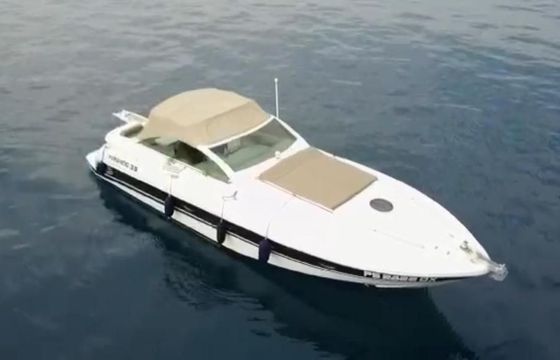 Pershing 38