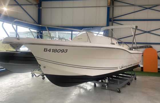 White Shark 248 Sundeck