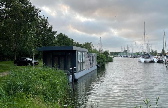 Aquavive Houseboat 1500 Met Vaste Overne