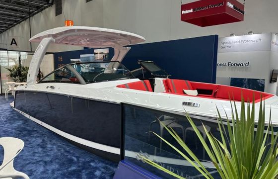 Four Winns H9 Bowrider