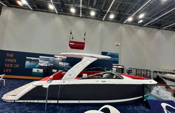 Four Winns H9 Bowrider