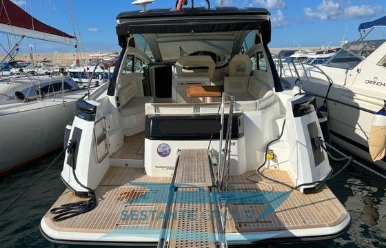 Beneteau GT 40
