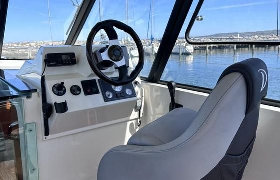 Delphia Escape 1050