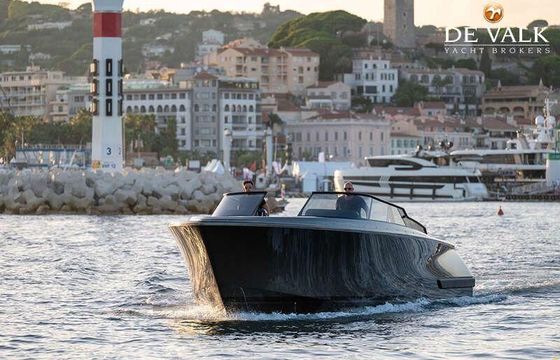Reborn 38 Bowrider