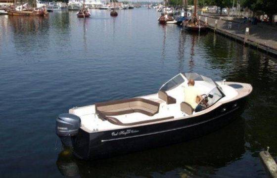 Oud Huijzer 700 Cabine