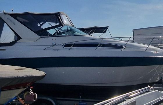 Regal COMMODORE 272 KAJÜTBOOT