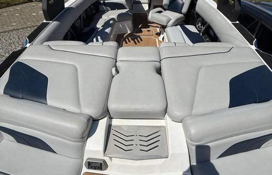 Malibu Wakesetter 22 MXZ