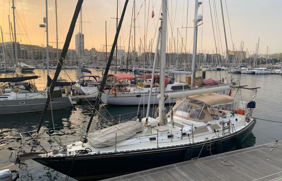 Hylas 49