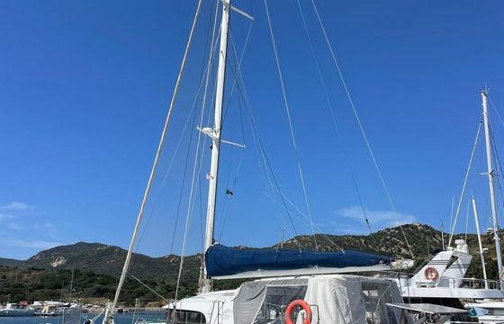 Lagoon 570