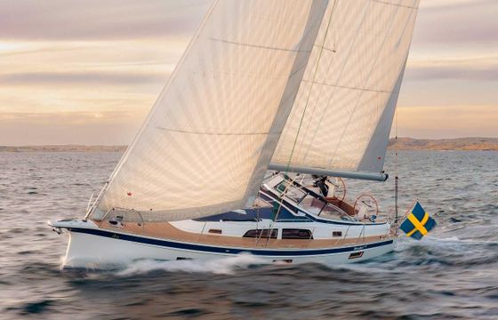 Hallberg-Rassy 370