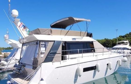 Sealine 42 F