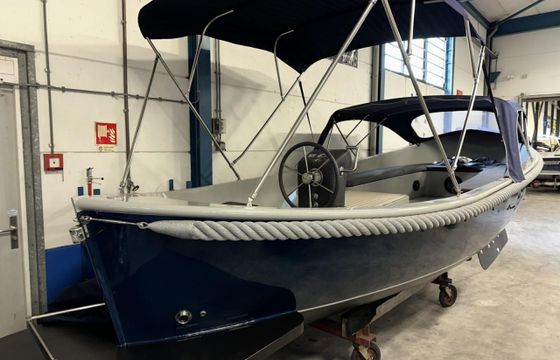 Dutch Steel Sloep 740