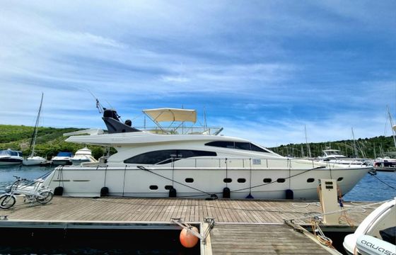 Ferretti 68