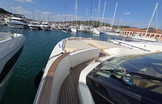 Monte Carlo Yachts 65 fly