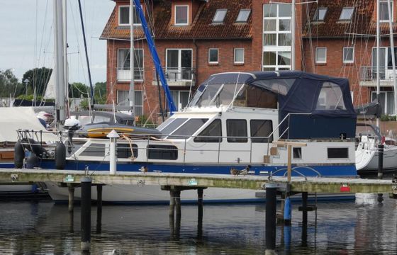 Broom 37
