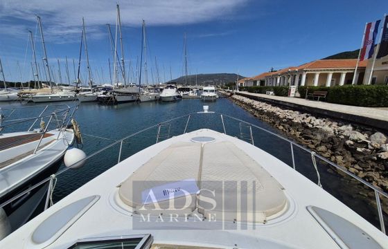 Cruiser Yachts 340 Express