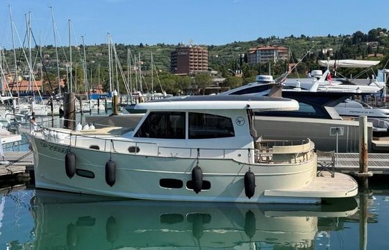 Sasga Yachts Menorquin 35