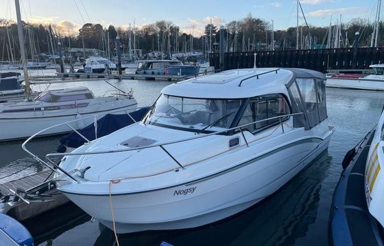 Jeanneau Beneteau Group Antares 8 V2