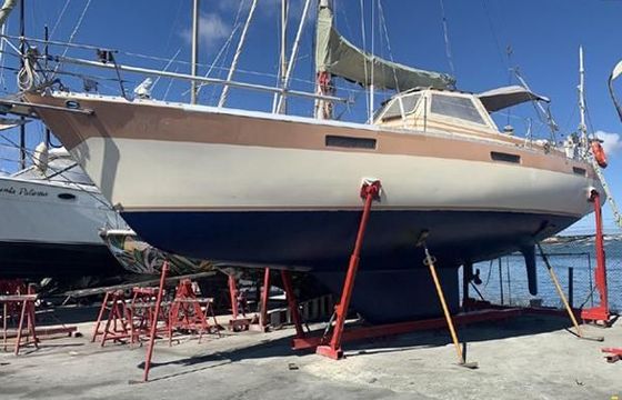 Oyster Marine 35 Extended