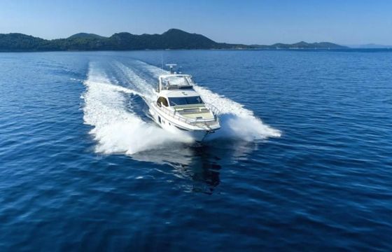 Azimut 66 Fly