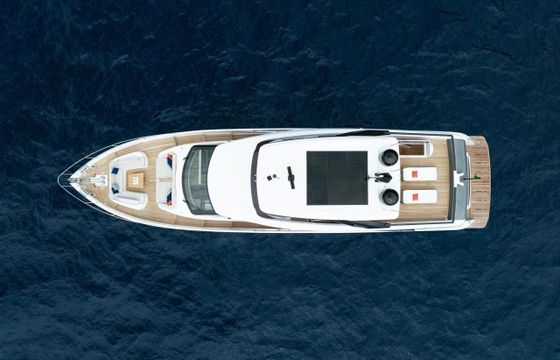 Ferretti 860