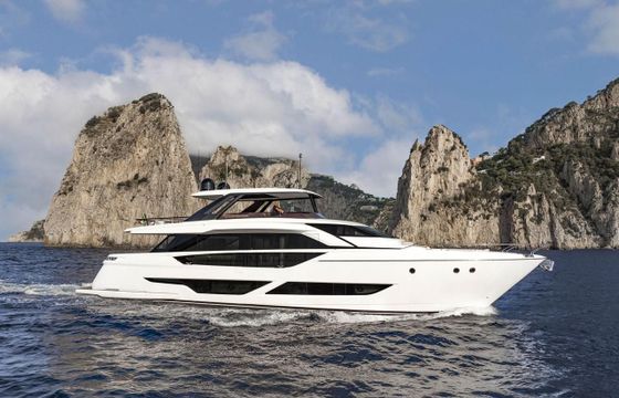 Ferretti 860
