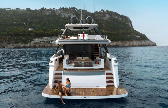 Ferretti 860