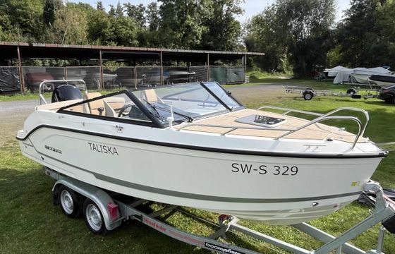 Quicksilver Active Cruiser 605