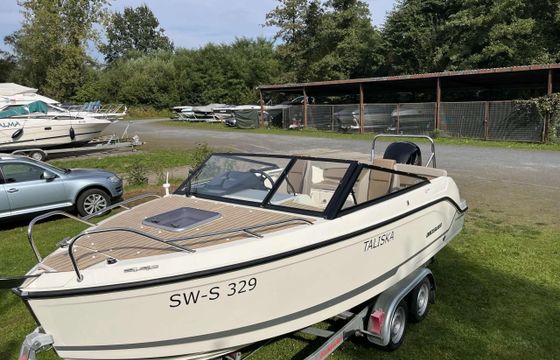 Quicksilver Active Cruiser 605