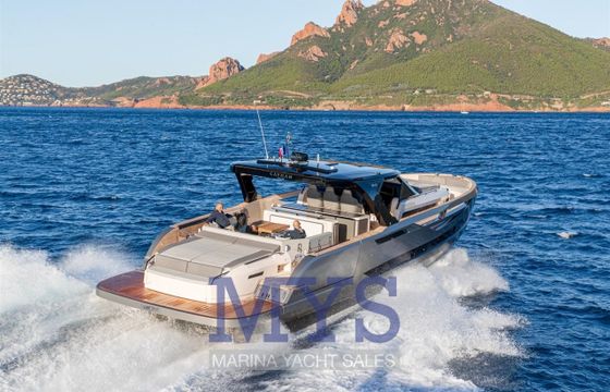 Cayman 540WA