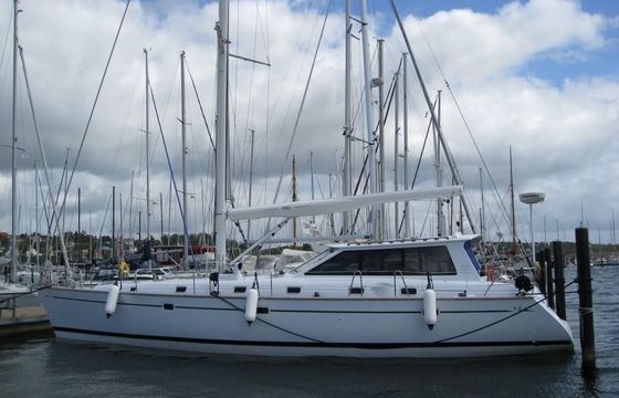One Off Design 50 feet Decksalon yacht