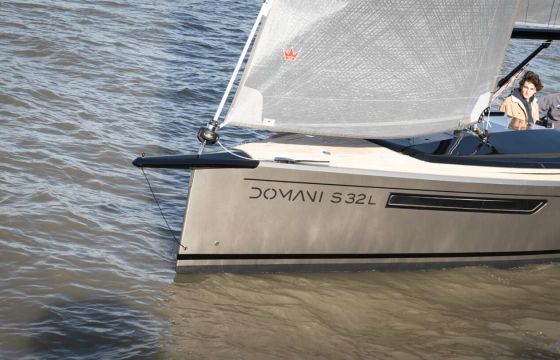 Domani S32 Lounge