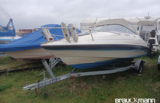Bayliner 2052