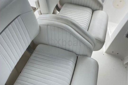 Boston Whaler 28 Outrage