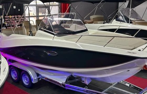 Quicksilver 675 Sundeck + Mercury F175XLV6