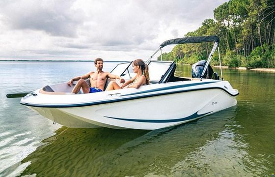 Quicksilver 525 aXess/Mercury 8CV injection/prêt à n