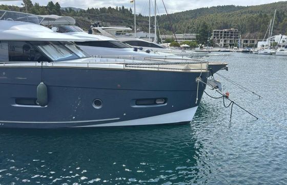 Azimut Magellano 66
