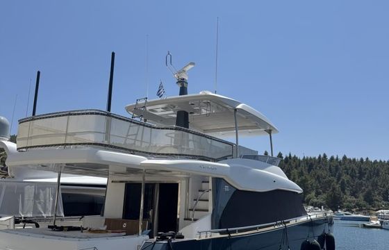 Azimut Magellano 66