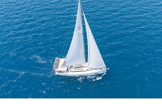 Sailboat Bavaria C45 Style 13m